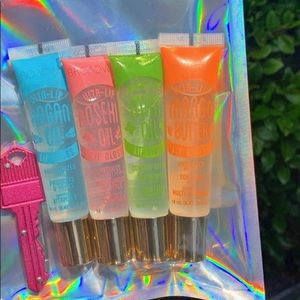 Lip gloss pouches 💖